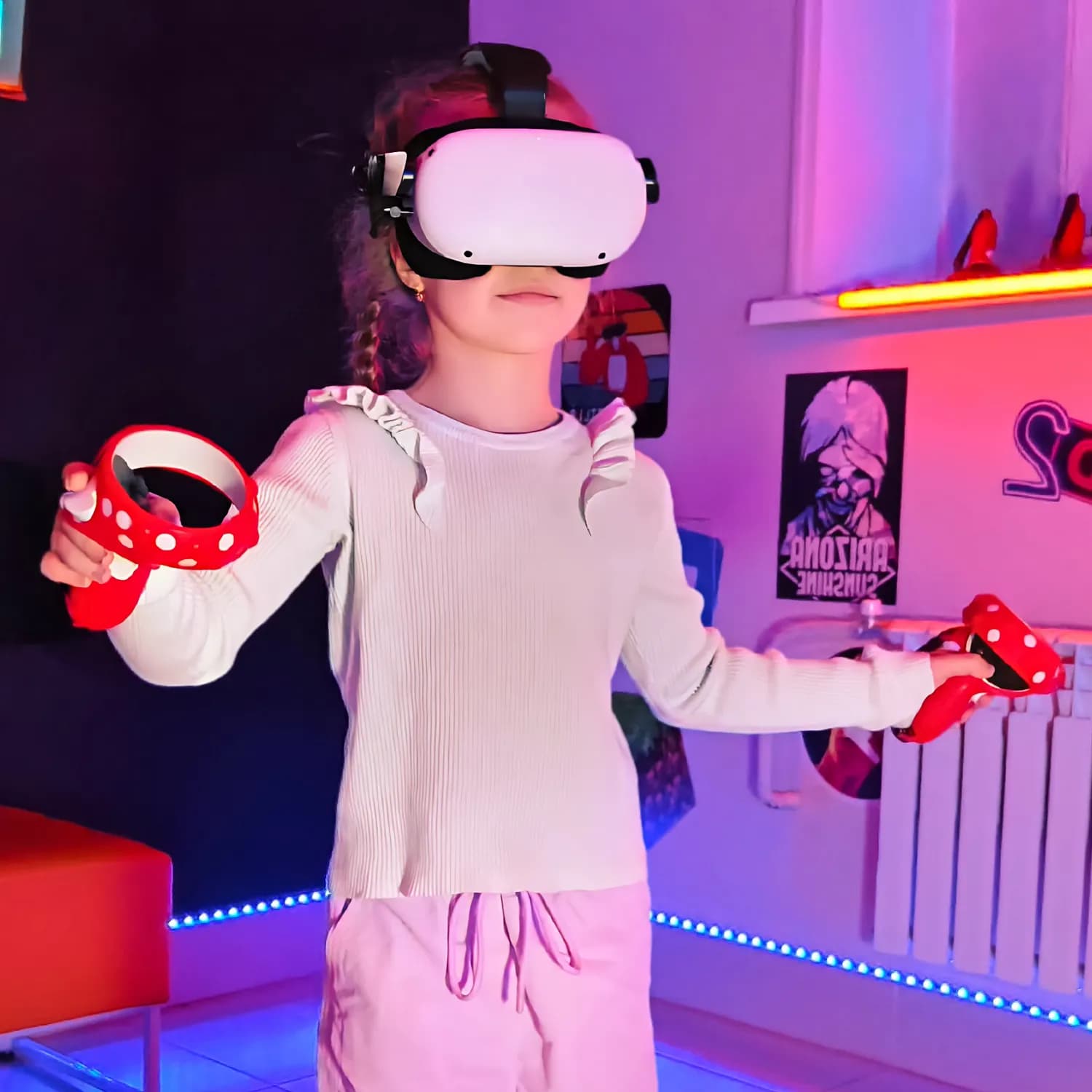 Гости VR-клуба VIRTU в Благовещенске играют в VR #7